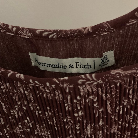 Burgundy Abercrombie Camisole - Picture 2 of 3